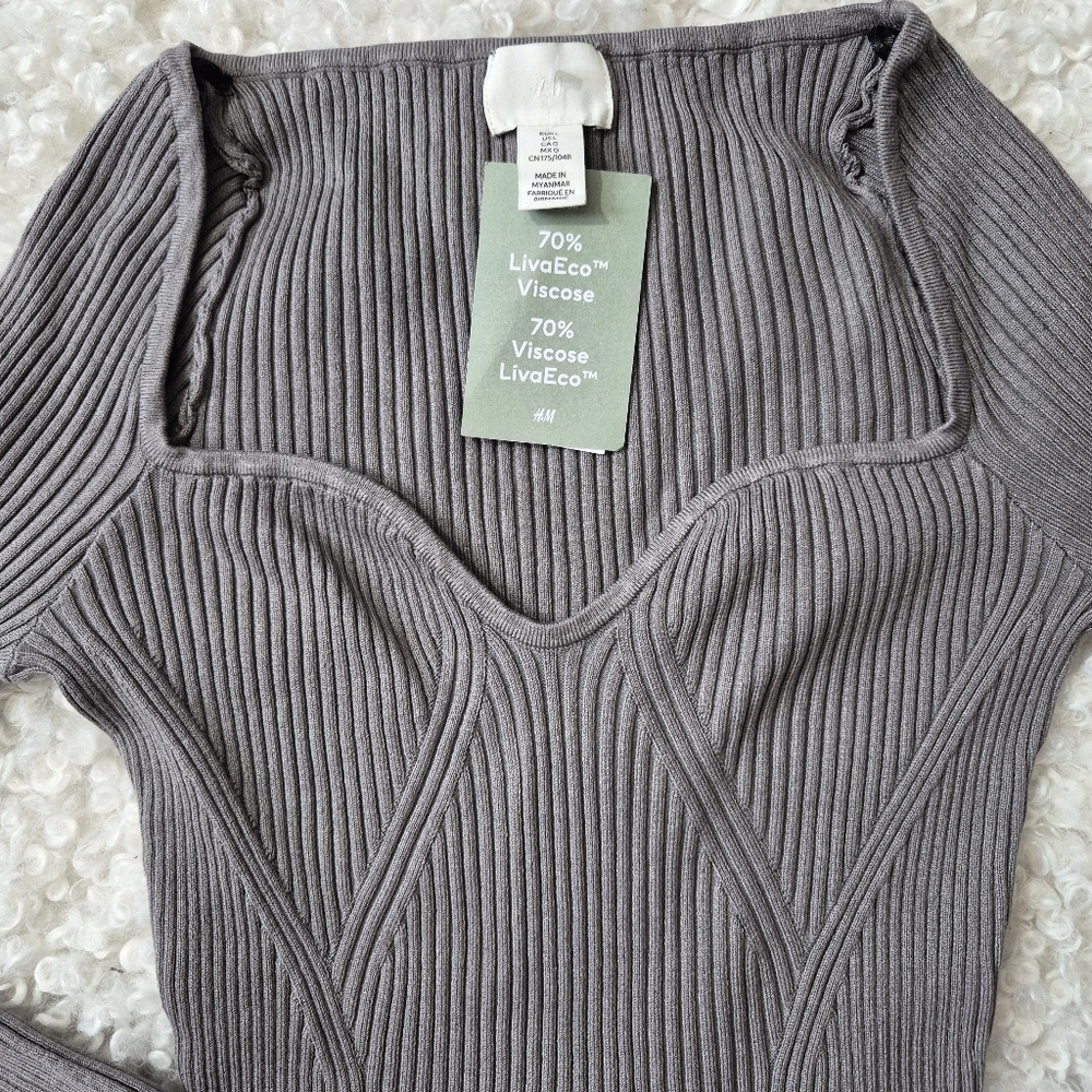 BNWT H&M Rib-knit L Bell Sleeve Sweetheart Neck Gray Sweater Minimalist Neutral - Picture 7 of 11